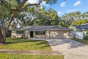 7233 56th Ave N, Saint Petersburg, FL 33709 - Photo 1