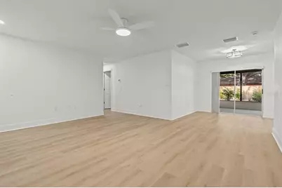 7233 56th Avenue N, Saint Petersburg, FL 33709 - Photo 6