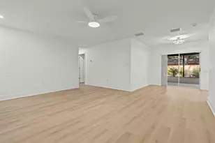 7233 56th Ave N, Saint Petersburg, FL 33709 - Photo 6