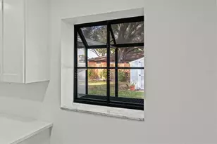 7233 56th Ave N, Saint Petersburg, FL 33709 - Photo 12