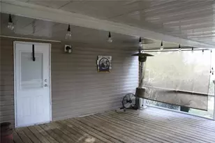 1105 Spring Ct, Auburndale, FL 33823 - Photo 2