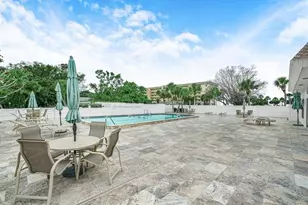 549 Sutton Pl, Longboat Key, FL 34228 - Photo 50