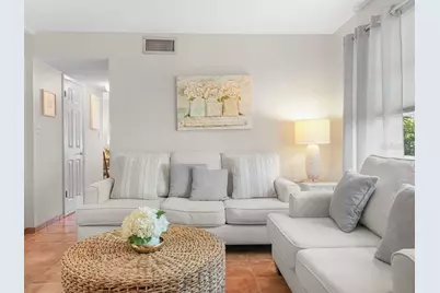 549 Sutton Place #t 19, Longboat Key, FL 34228 - Photo 4