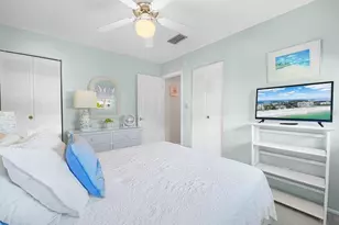 549 Sutton Pl, Longboat Key, FL 34228 - Photo 18