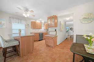 549 Sutton Pl, Longboat Key, FL 34228 - Photo 8