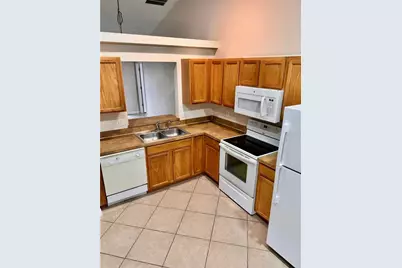 639 Cheshire Way, Davenport, FL 33897 - Photo 2