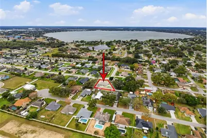 204 Bentley Oaks Boulevard, Auburndale, FL 33823 - Photo 2