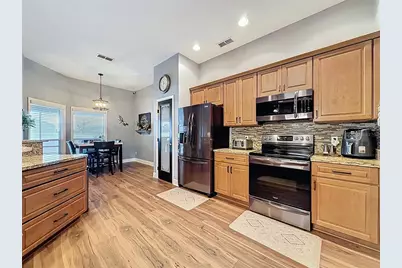 204 Bentley Oaks Boulevard, Auburndale, FL 33823 - Photo 14