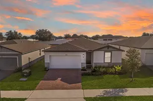 2409 White Tail St, Davenport, FL 33837 - Photo 4