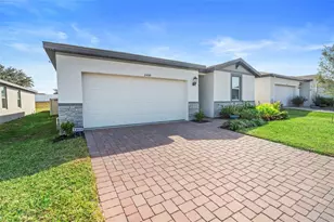 2409 White Tail St, Davenport, FL 33837 - Photo 10