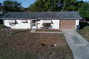 147 Evergreen Dr, Lake Wales, FL 33898 - Photo 2