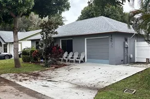 14539 Wood Pine Dr, Delray Beach, FL 33445 - Photo 2