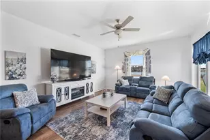 6027 Dolostone Dr, Lakeland, FL 33811 - Photo 6