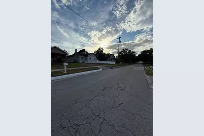 414 Avenue C NE, Winter Haven, FL 33881 - Photo 2