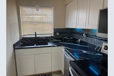 1901 Edgewood Dr E #O1, Lakeland, FL 33803 - Photo 4