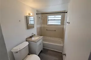 219 W Northside Dr, Lake Wales, FL 33853 - Photo 4