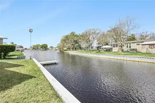 5226 Island View Cir N, Polk City, FL 33868 - Photo 32