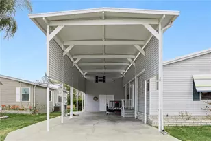 5226 Island View Cir N, Polk City, FL 33868 - Photo 4