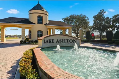 1033 Sawgrass Drive, Winter Haven, FL 33884 - Photo 2