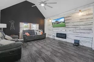 607 Acacia Walk, Lake Wales, FL 33898 - Photo 8