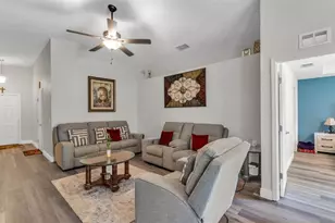 302 Brookshire Dr, Lake Wales, FL 33898 - Photo 2