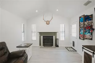 3043 Shady Wood Ln, Lake Wales, FL 33898 - Photo 2