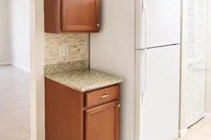 5273 Vineland Rd, Orlando, FL 32811 - Photo 6