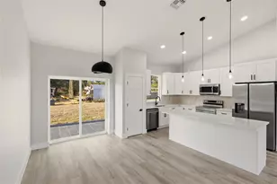 3825 Citroen Dr, Sebring, FL 33872 - Photo 8