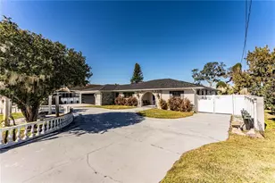 331 Bay St, Auburndale, FL 33823 - Photo 2