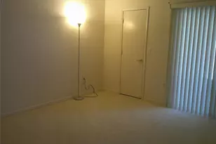 1084 Meadowood Pointe Rd, Lakeland, FL 33811 - Photo 6