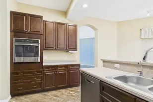 2533 Wood Pointe Dr, Holiday, FL 34691 - Photo 12