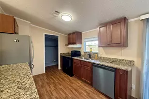 5676 Cherry Tree Dr, Lakeland, FL 33811 - Photo 8