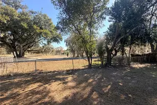 1890 E Valencia Dr, Bartow, FL 33830 - Photo 4