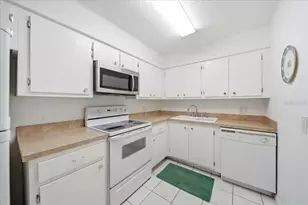 689 Lake Howard Dr NW, Winter Haven, FL 33880 - Photo 6