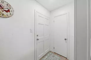 689 Lake Howard Dr NW, Winter Haven, FL 33880 - Photo 4