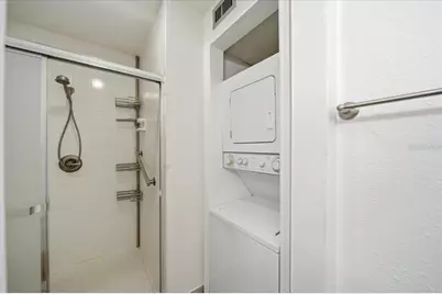 689 Lake Howard Drive NW #1D, Winter Haven, FL 33880 - Photo 14