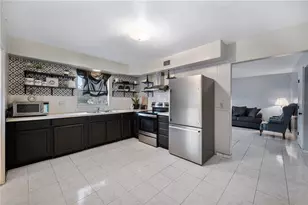 105 Hill Cir, Lake Wales, FL 33859 - Photo 4