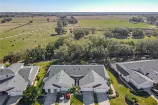 47 Enclave Dr, Winter Haven, FL 33884 - Photo 2