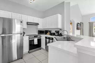 938 Park Terrace Cir, Kissimmee, FL 34746 - Photo 6