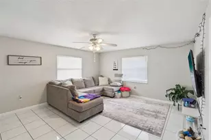 303 Azincourt Ln, Kissimmee, FL 34759 - Photo 4