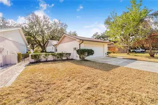 459 Pinehurst Ct, Winter Haven, FL 33884 - Photo 2