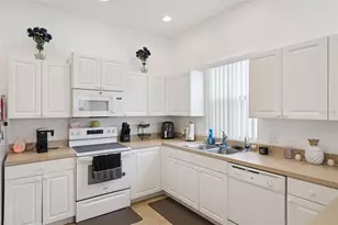 1058 Tuscan Hills Blvd, Davenport, FL 33897 - Photo 8