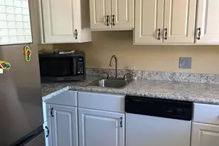 1217 Club Cir, Lakeshore, FL 33854 - Photo 6