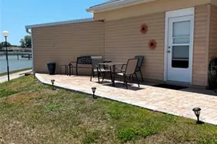 1217 Club Cir, Lakeshore, FL 33854 - Photo 2