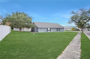 519 Winthrop Pl, Haines City, FL 33844 - Photo 6