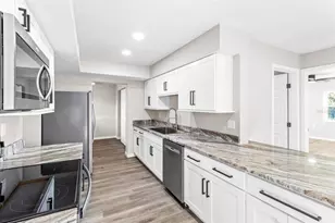 1304 NE 5th Ave, Crystal River, FL 34428 - Photo 2