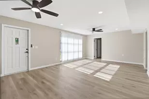 1304 NE 5th Ave, Crystal River, FL 34428 - Photo 18