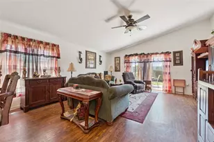 304 Lake Suzanne Dr, Lake Wales, FL 33859 - Photo 4