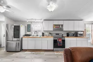 15055 Brahma Rd, Polk City, FL 33868 - Photo 10