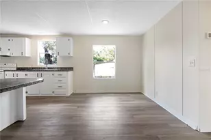 322 Clearwater Lake Dr, Polk City, FL 33868 - Photo 10